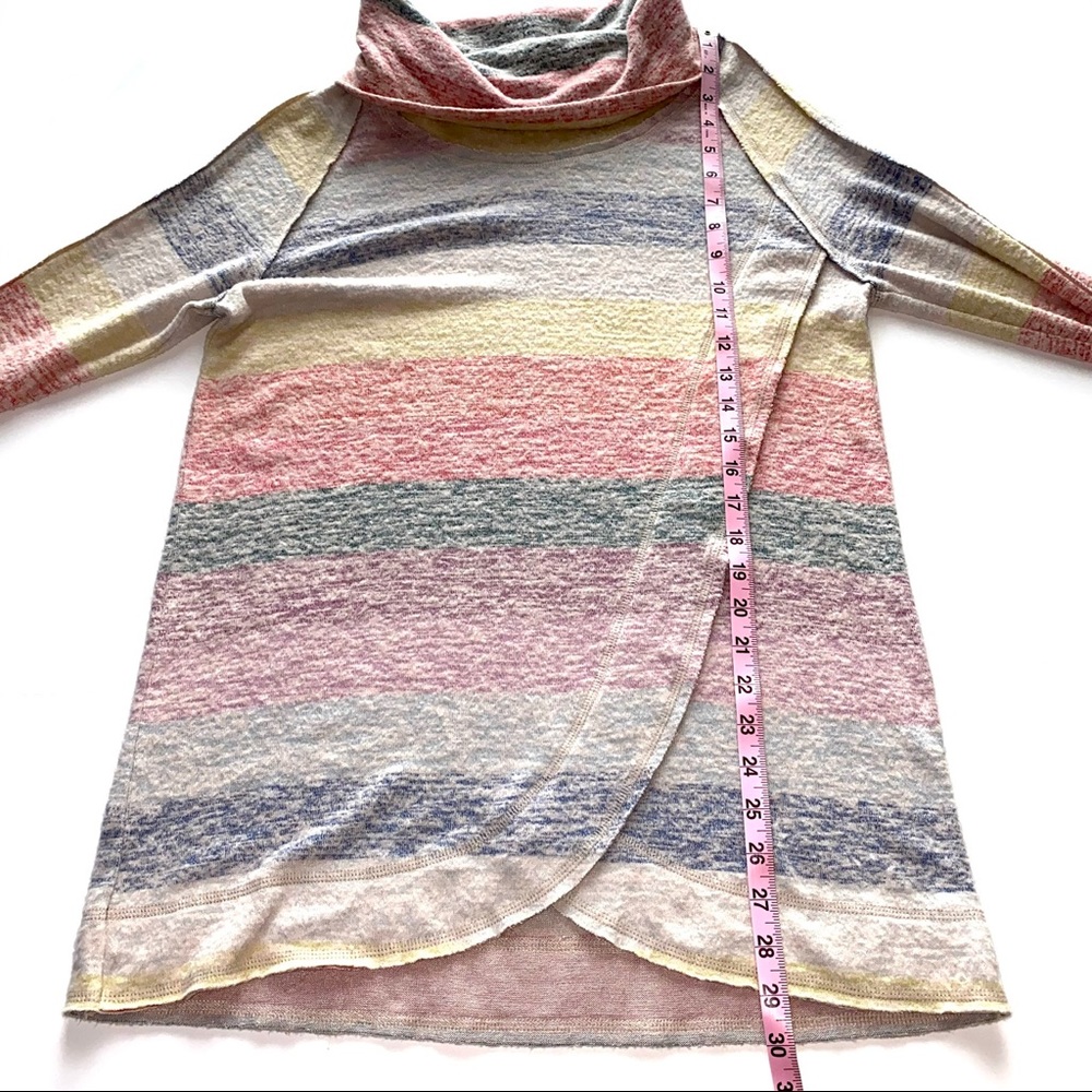 SOLD 💕Chelsea & Theodore Supersoft Striped Sweater - Picture 11 of 12